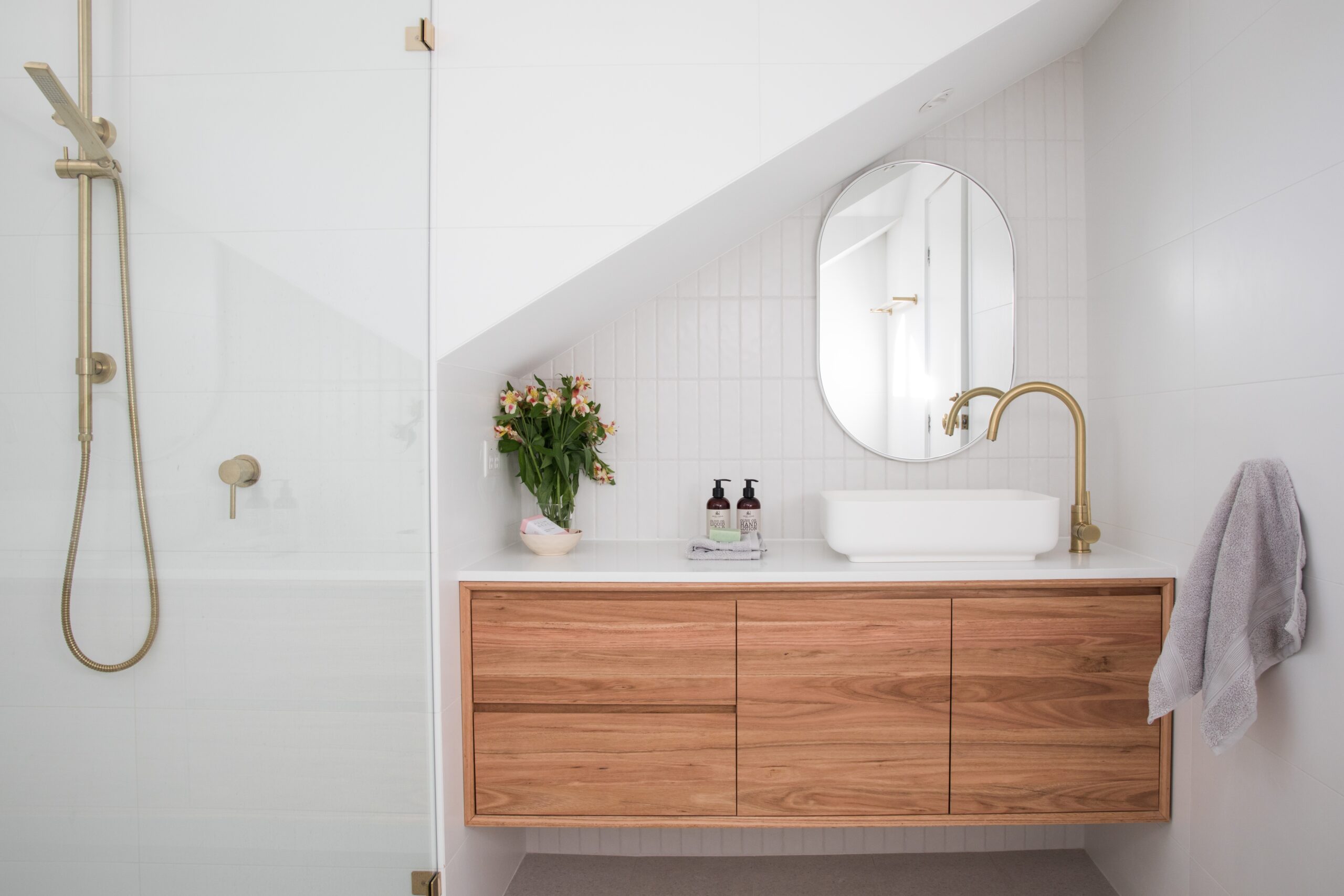 Small Bathroom Renovations Melbourne: A Practical Planning Guide