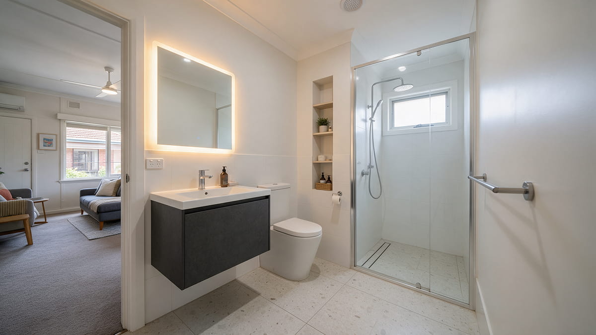 03-compact-ensuite-post-war-home